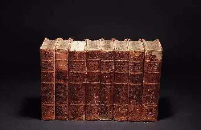 北京市漢龍實(shí)業(yè)有限公司舉辦西文文獻(xiàn)修復(fù)與裝幀技術(shù)交流培訓(xùn)