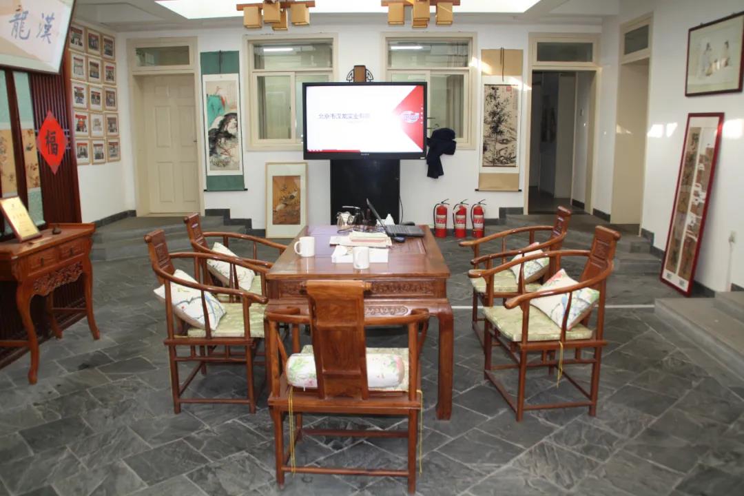 走進漢龍文獻保護中心文獻修復(fù)室